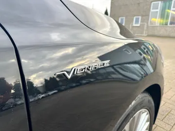 Car image 32