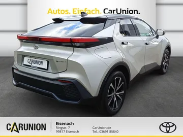 Car image 4