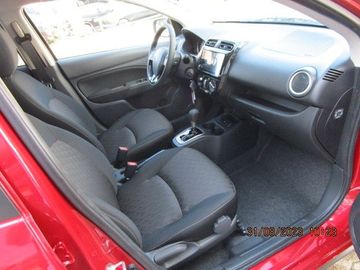 Car image 11