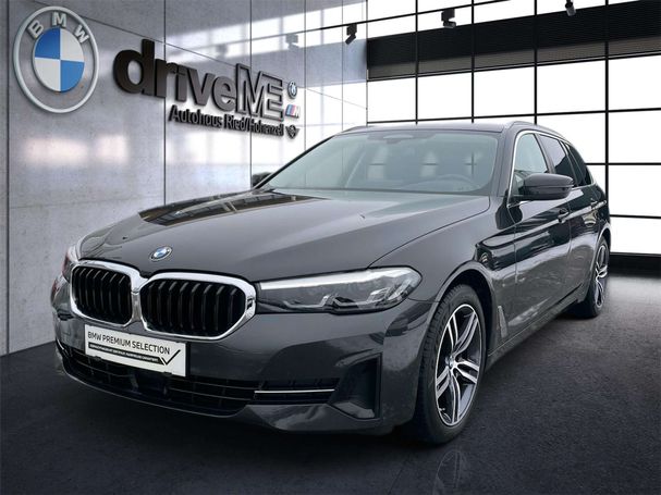 BMW 520d Touring xDrive 140 kW image number 1