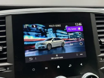 Car image 26