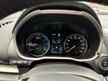 Car image 28