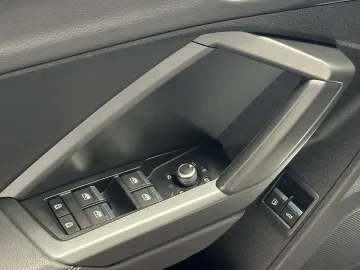 Car image 50