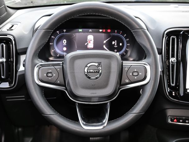 Volvo XC40 B3 Plus 120 kW image number 6