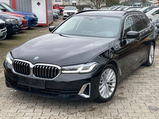 BMW 530e Luxury 215 kW image number 1