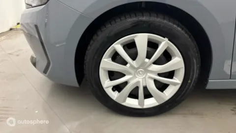 Car image 20