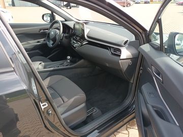 Car image 10