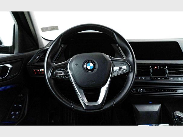 BMW 118i 100 kW image number 4