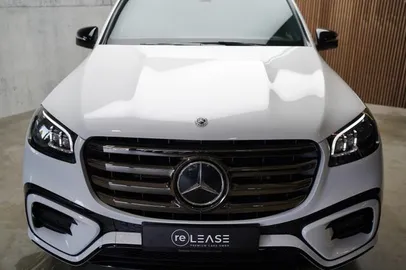Car image 30