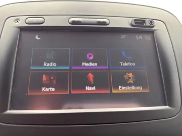 Car image 19
