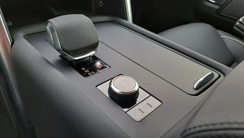 Car image 33