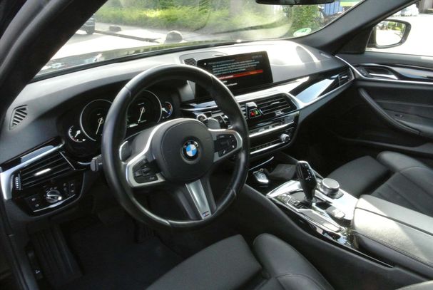 BMW 520i Touring 135 kW image number 10