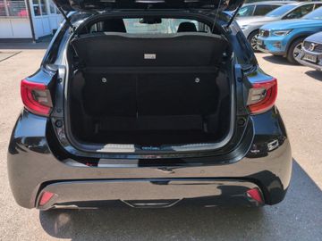 Car image 19