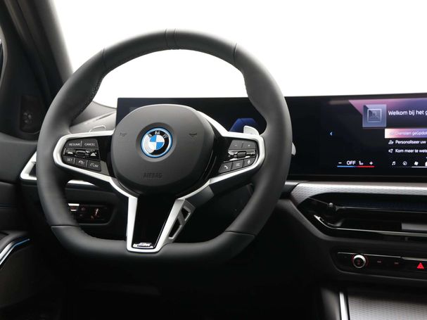 BMW 330 e Touring 215 kW image number 3