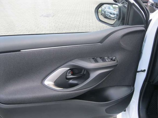 Mazda 2 Hybrid 85 kW image number 12