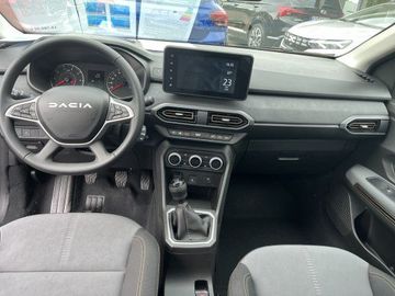 Car image 10