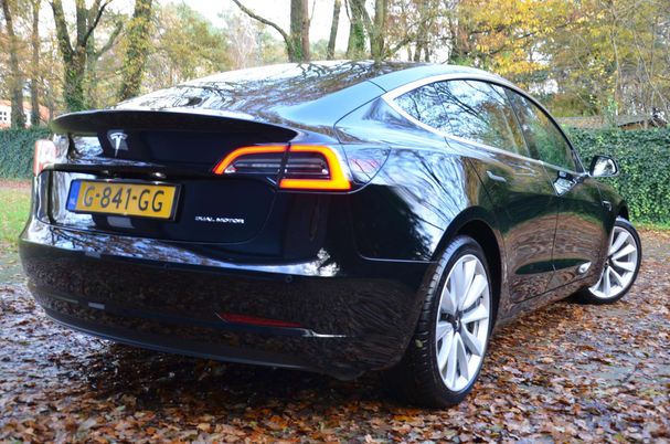 Tesla Model 3 Long Range AWD 258 kW image number 14