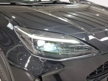 Car image 23