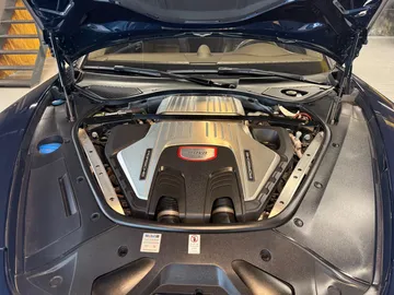 Car image 26