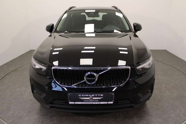 Volvo XC40 T2 Core Momentum 95 kW image number 2