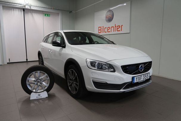 Volvo V60 Cross Country D3 110 kW image number 1