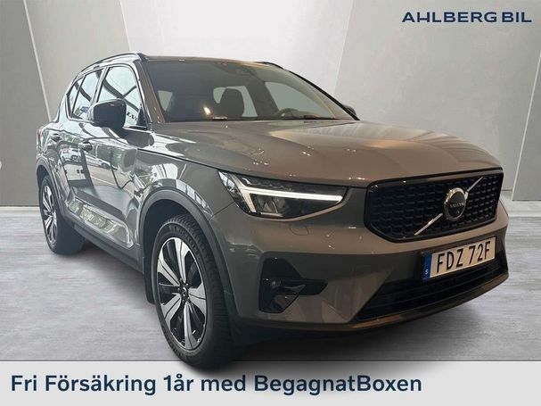 Volvo XC40 Recharge T4 Plus Dark 157 kW image number 1