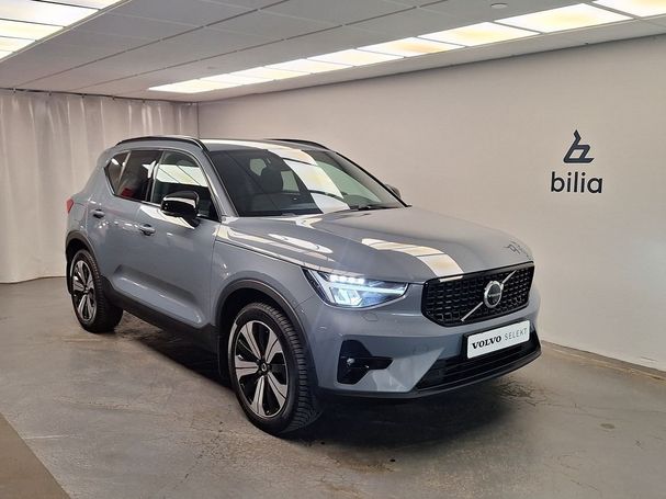 Volvo XC40 Recharge T4 Plus Dark 157 kW image number 1