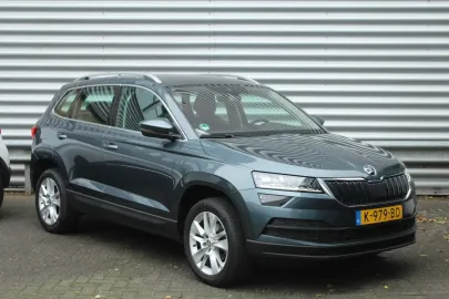 Car image 2