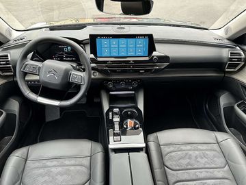 Car image 29