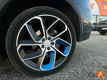 Car image 28