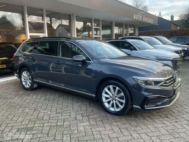 Volkswagen Passat GTE 1.4 TSI PHEV DSG 160 kW image number 2