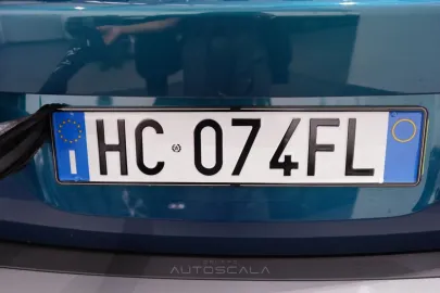Car image 27