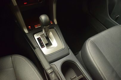 Car image 26