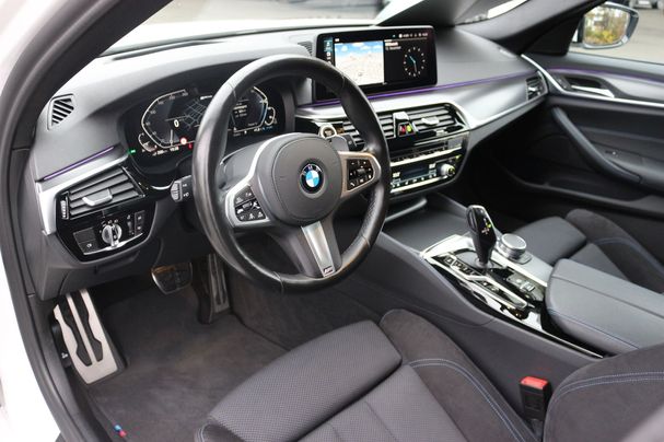 BMW 530 Touring 215 kW image number 7