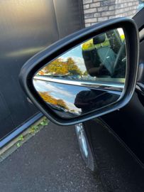 Car image 41