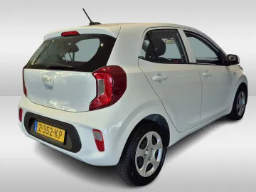Car image 31