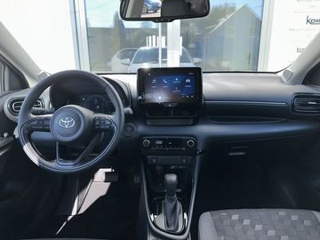 Car image 12