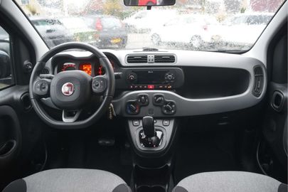 Car image 11