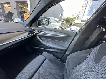 Car image 34