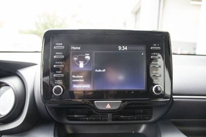 Car image 11