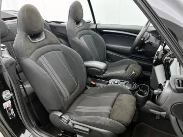 Car image 42