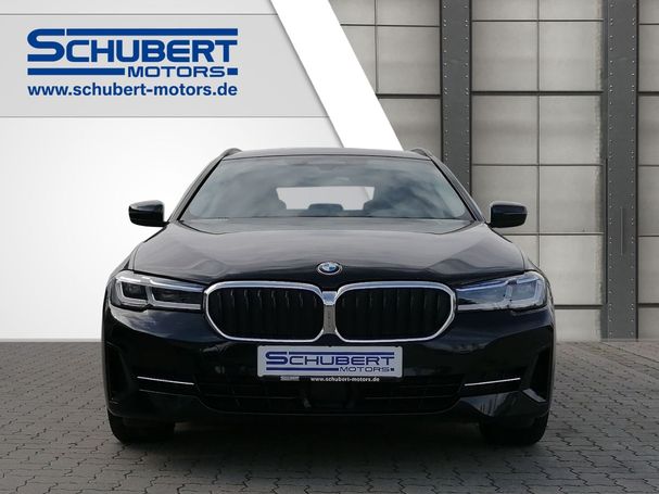 BMW 520d Touring 140 kW image number 2