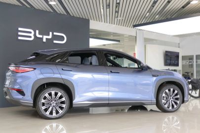 Car image 3