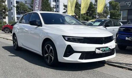 Car image 16
