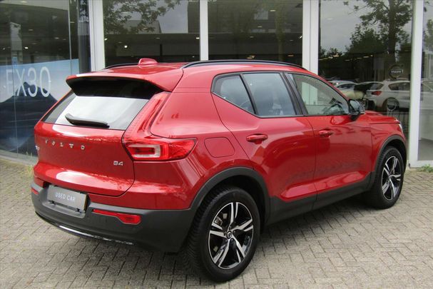 Volvo XC40 B4 Plus Dark 145 kW image number 33