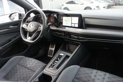 Car image 28