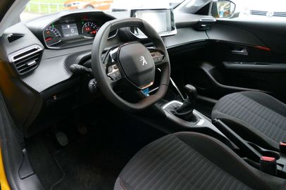 Car image 11