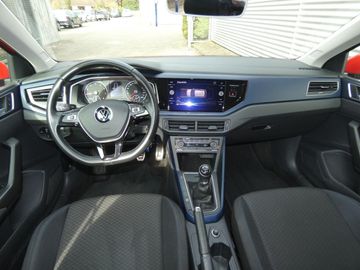 Car image 10