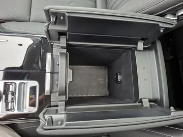 Car image 48