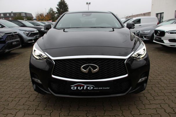 Infiniti Q30 AWD Sport Tech 155 kW image number 3